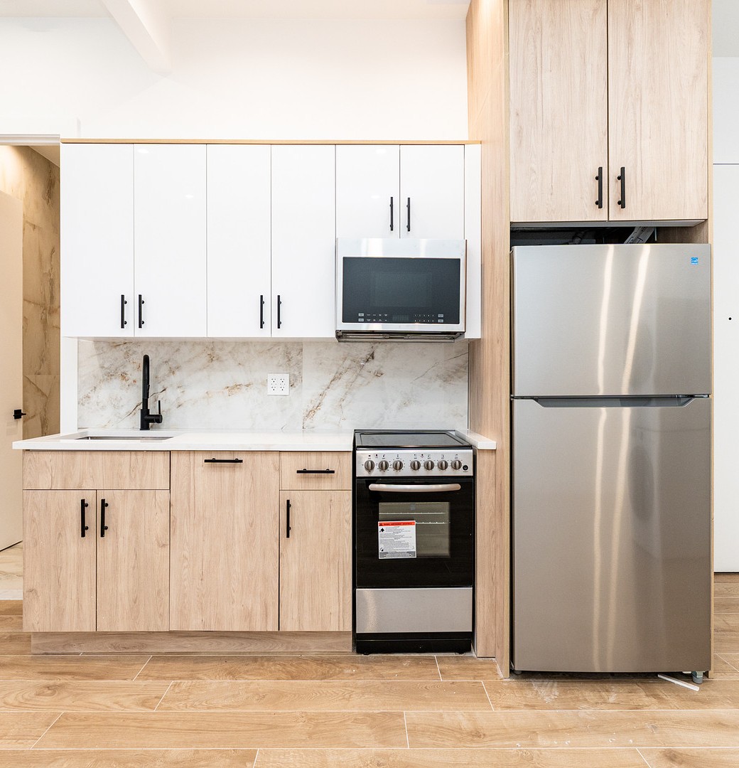 897 New York Avenue, Unit #1R